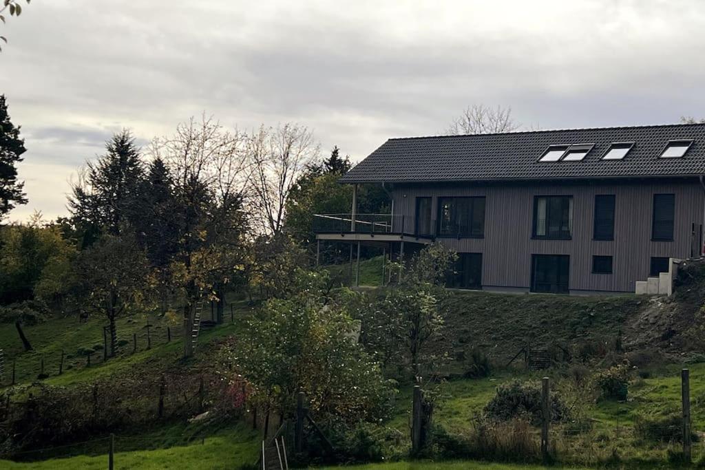 The Forest Retreat- Luxurioese Ferienwohnung Mit Privater Sauna 韦默尔斯基兴 外观 照片